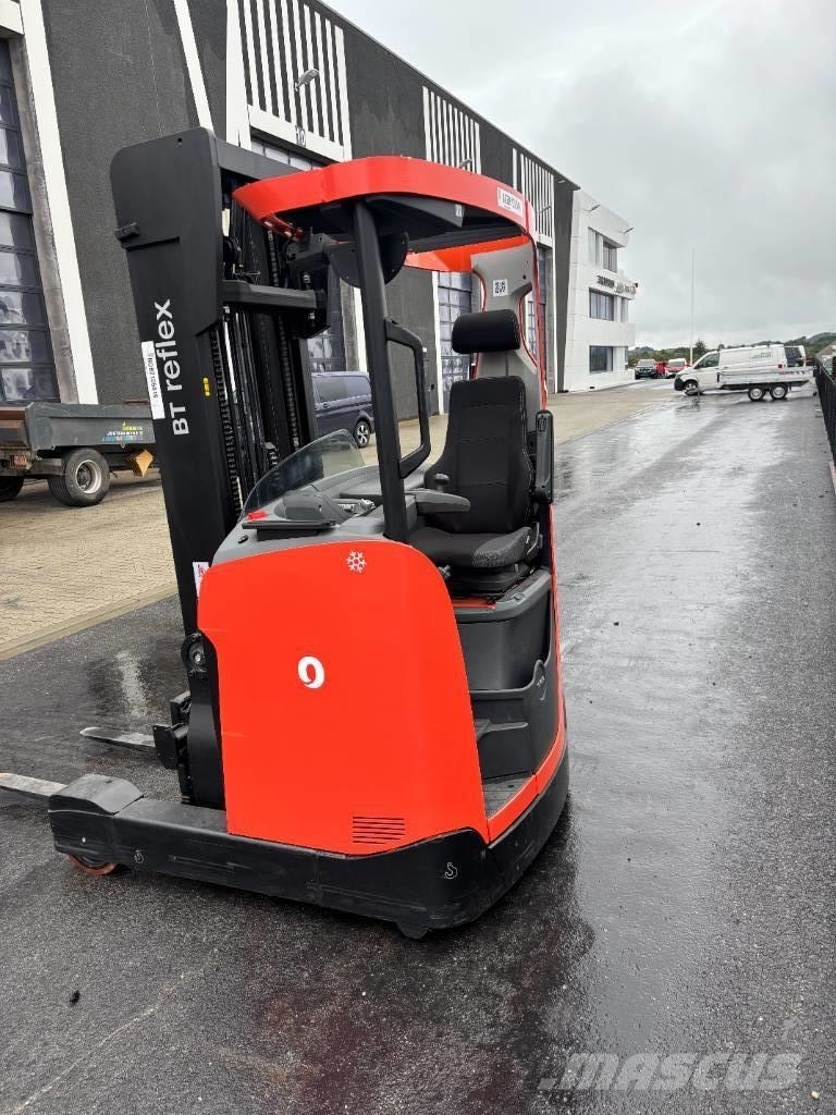 Toyota Toyota RRE140H Sit-on stackers