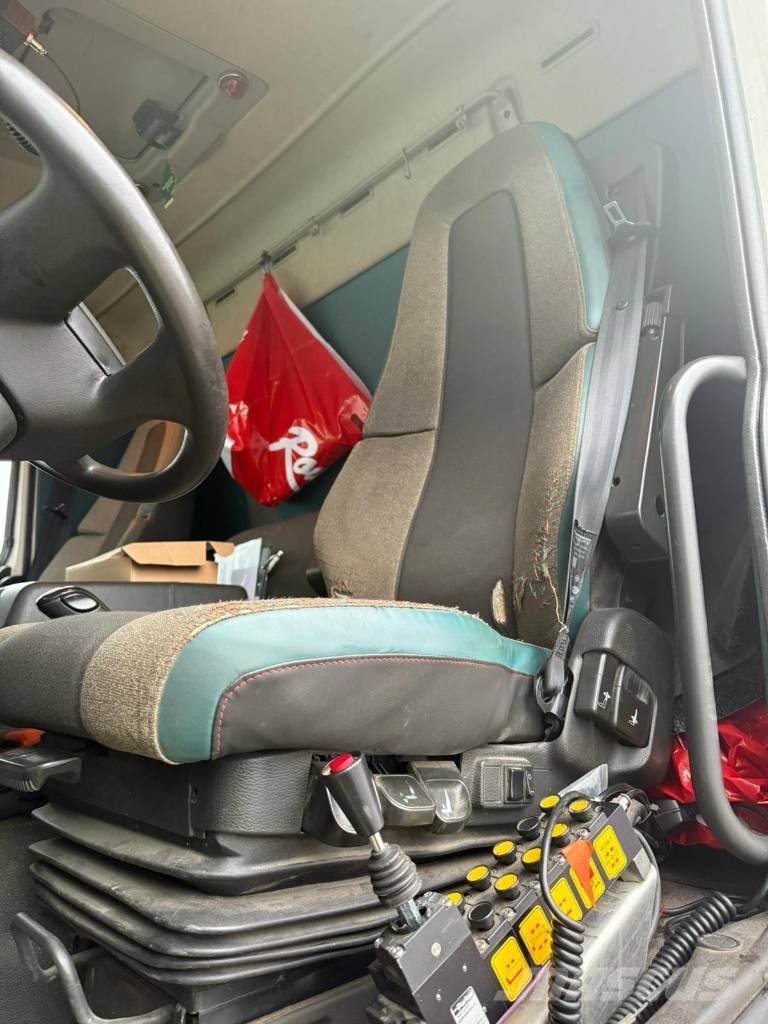 Volvo FM 500 起重车