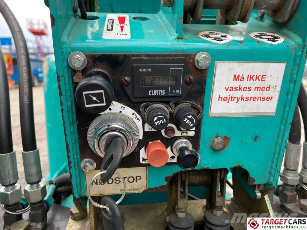 Maeda MC104C R2 Mini Tracked Crane 0.995T 550cm Minikranen