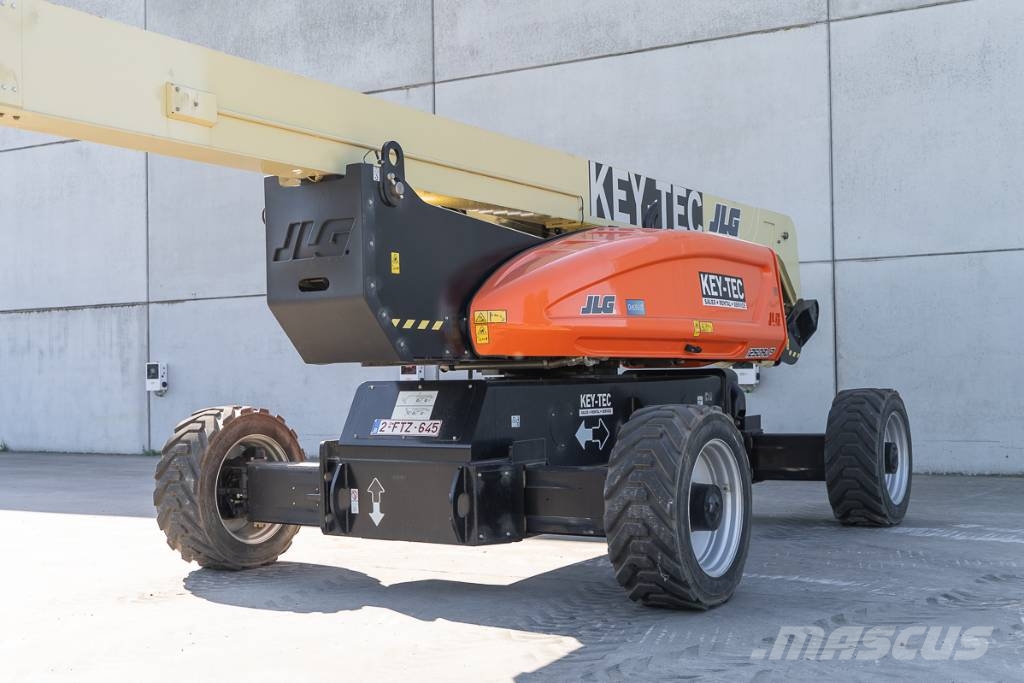 JLG 1250 AJP Plataformas con brazo de elevación telescópico