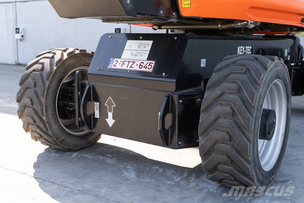 JLG 1250 AJP Plataformas con brazo de elevación telescópico
