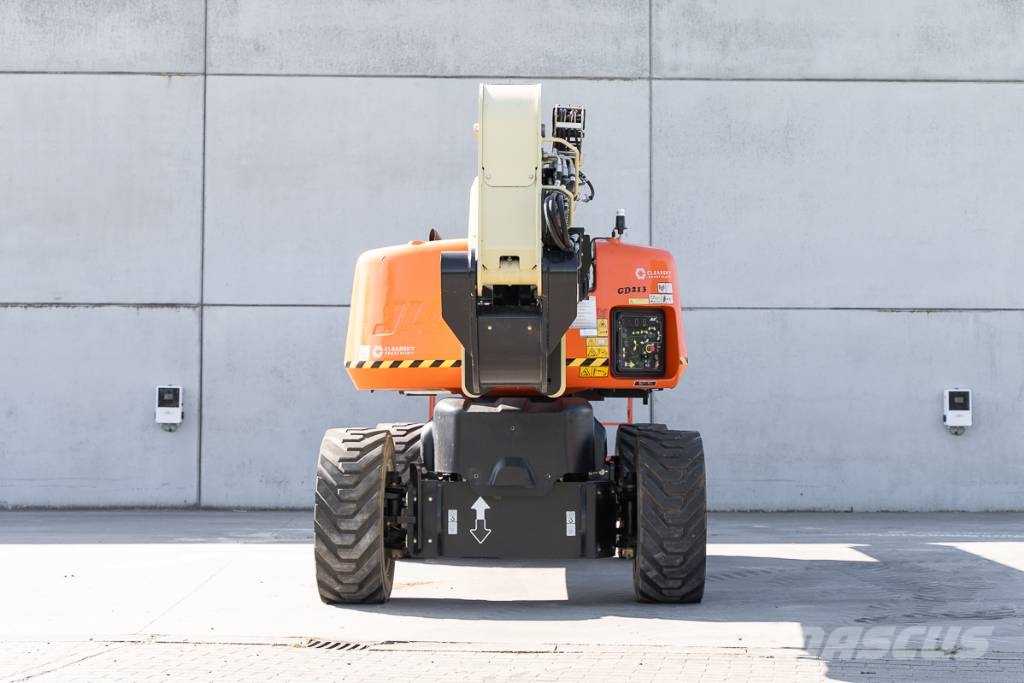 JLG 1250 AJP Plataformas con brazo de elevación telescópico