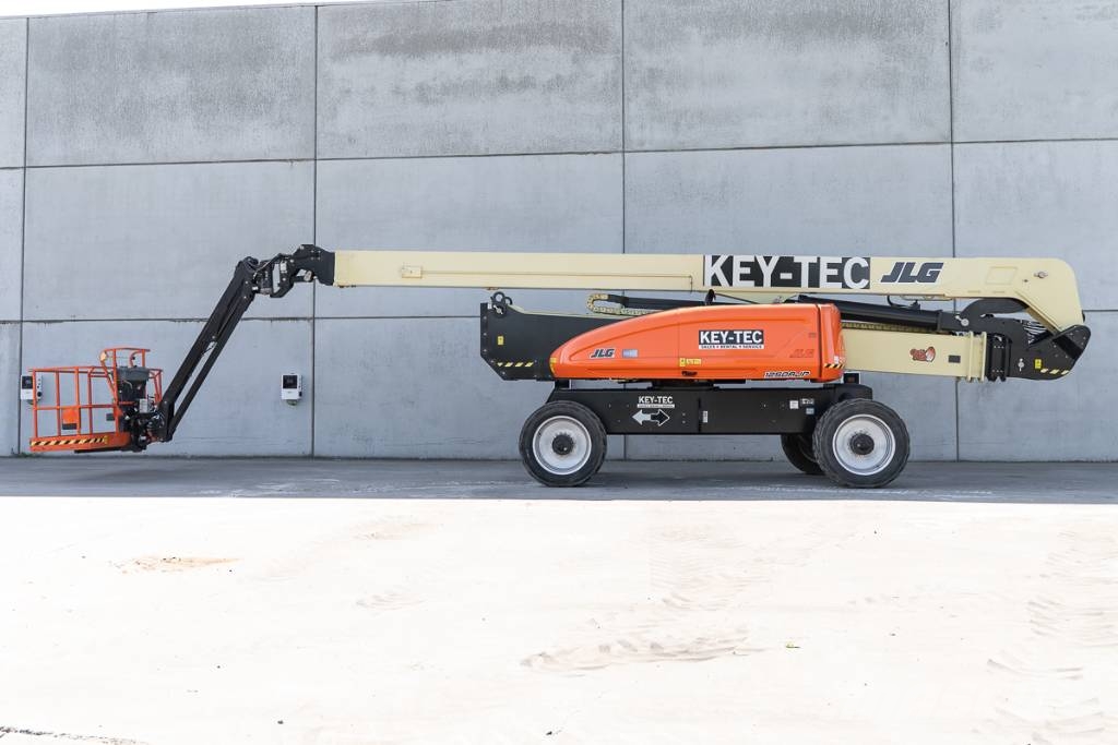 JLG 1250 AJP Plataformas con brazo de elevación telescópico