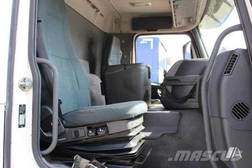 Volvo FM CS 850 - 26T – 046 Isotermos y frigoríficos