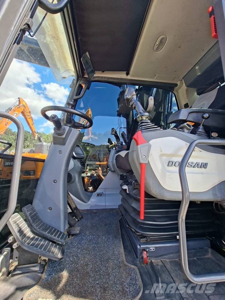 Doosan DX 170 W Ratiniai ekskavatoriai