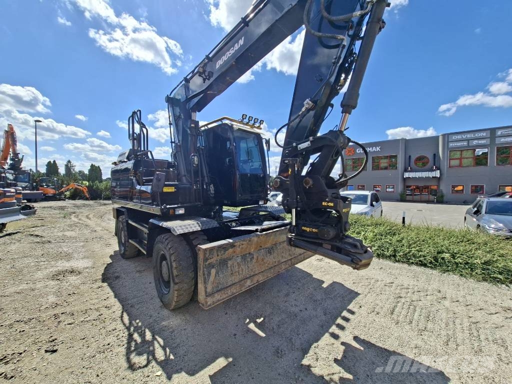 Doosan DX 170 W Ratiniai ekskavatoriai