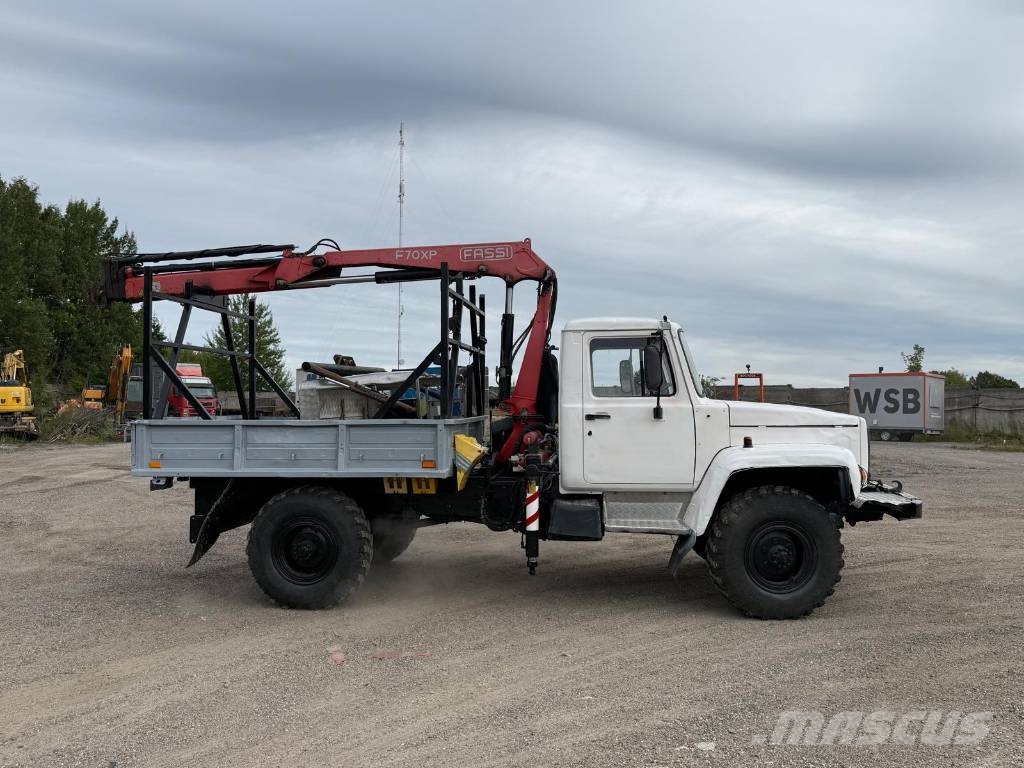 Gaz 3308 Smagās mašīnas ar celtni