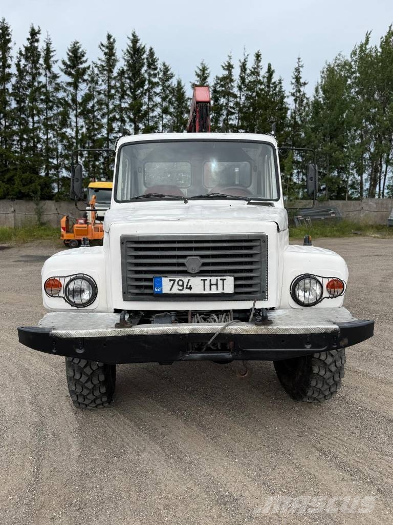 Gaz 3308 Smagās mašīnas ar celtni