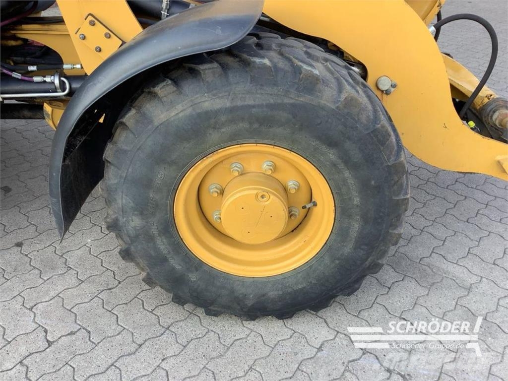 CAT 906 M 휠로우더
