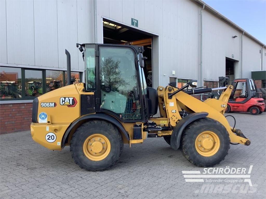 CAT 906 M 휠로우더