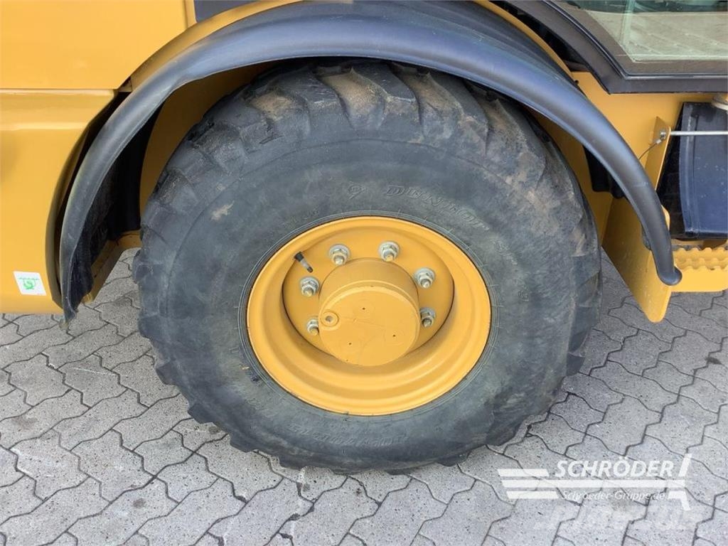 CAT 906 M 휠로우더