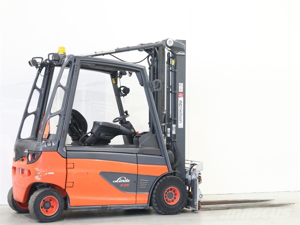 Linde E25L/387 شاحنات ذات رافعات شوكية تعمل بالكهرباء