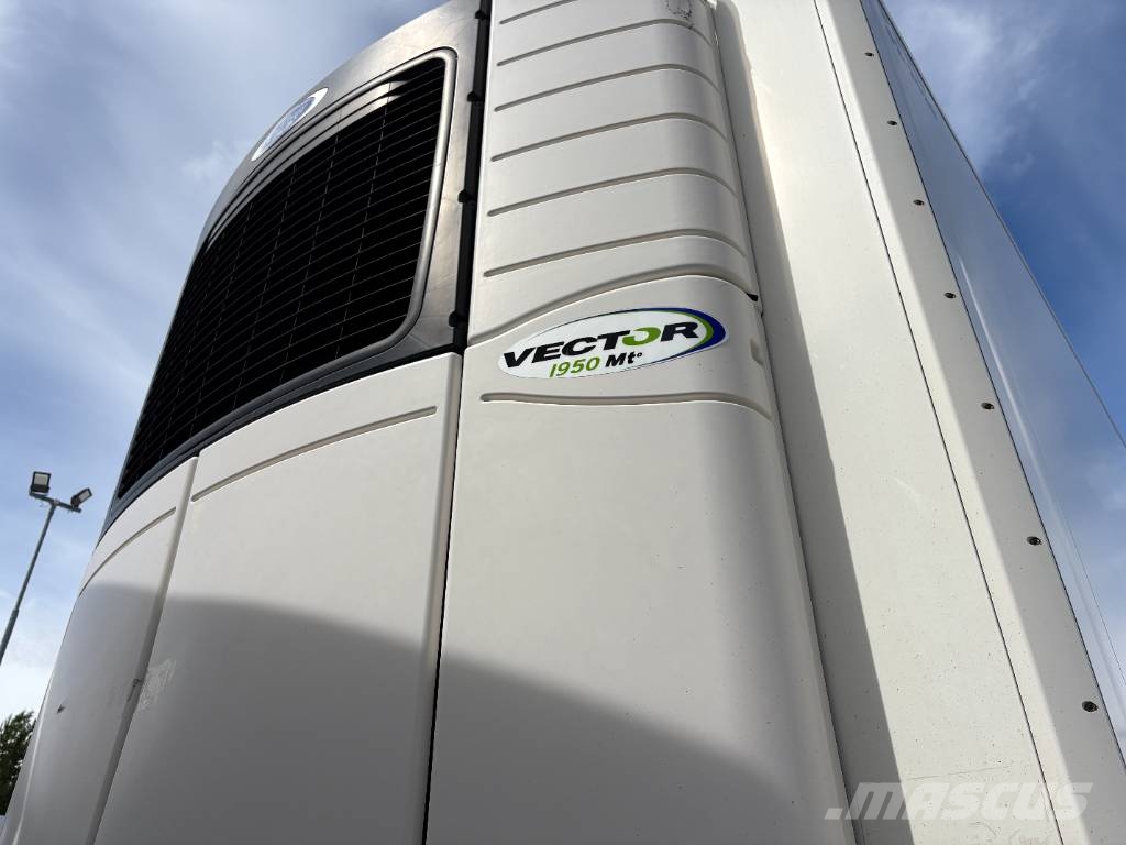 Schmitz Cargobull SKO 2-Temp FRC نصف مقطورات بدرجة حرارة قابلة للضبط