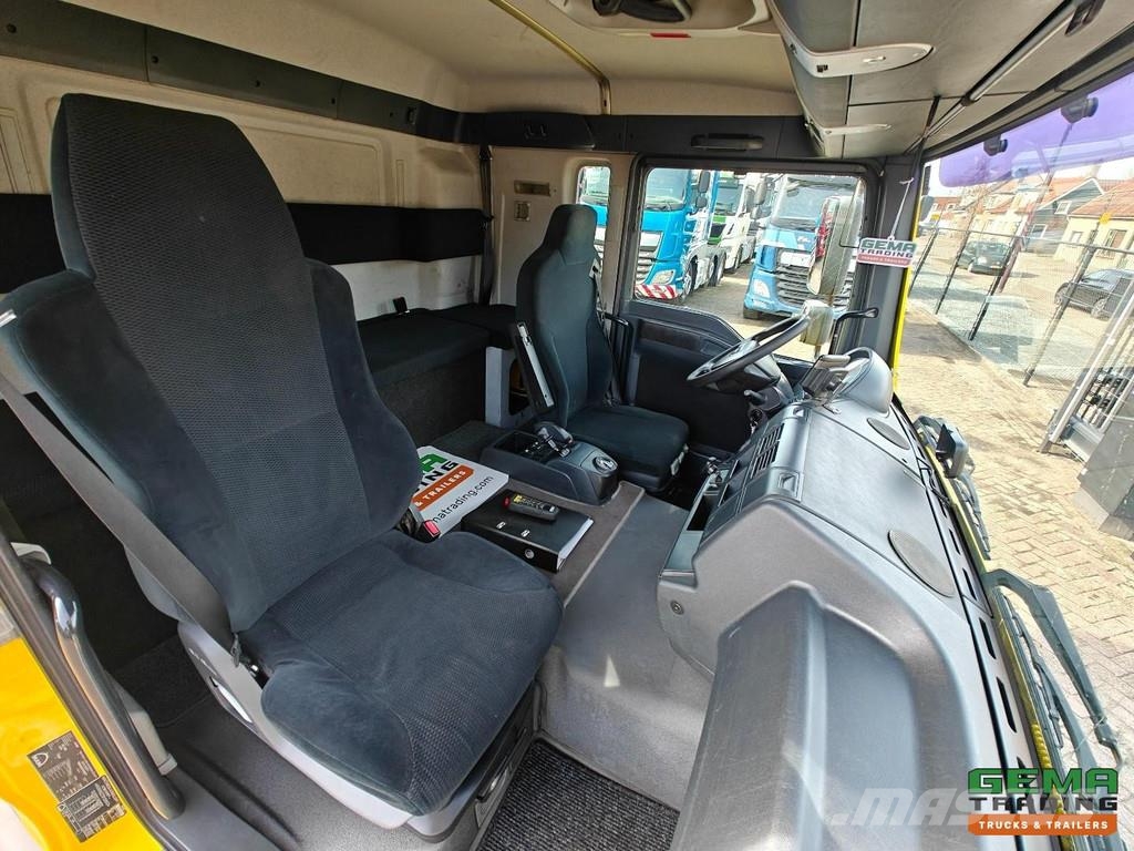 MAN TGM 15.250 4x2 Day Cab (6 seats) Euro5 - HIAB 122 Грузовые эвакуаторы