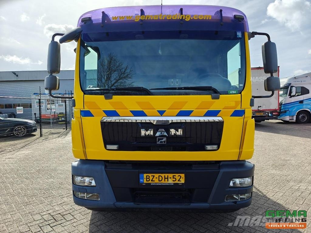 MAN TGM 15.250 4x2 Day Cab (6 seats) Euro5 - HIAB 122 Грузовые эвакуаторы