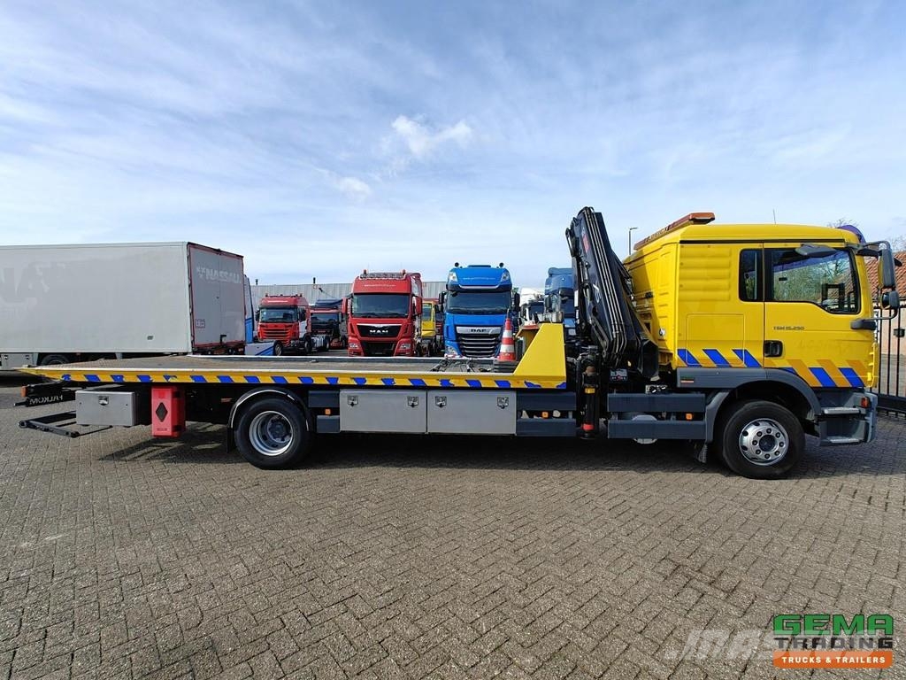 MAN TGM 15.250 4x2 Day Cab (6 seats) Euro5 - HIAB 122 レッカー車