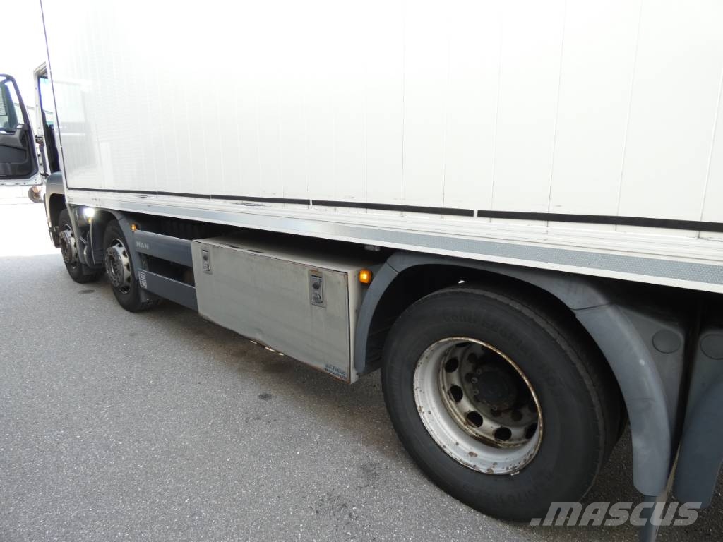 MAN TGS 35.320 Tovornjaki zabojniki