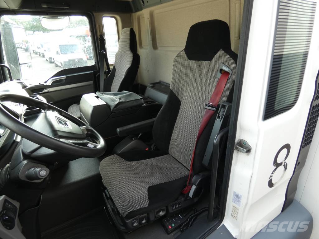 MAN TGS 35.320 Tovornjaki zabojniki