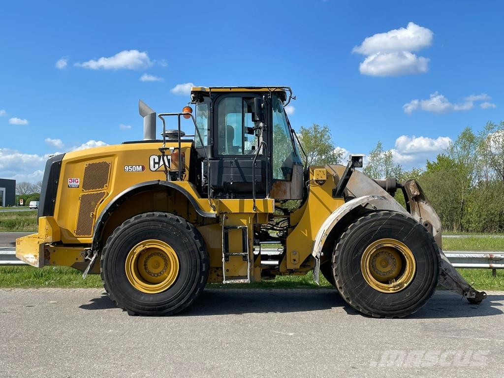 CAT 950M 轮式装载机