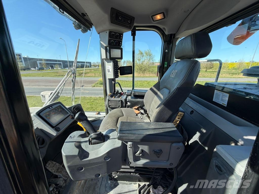 CAT 950M 轮式装载机
