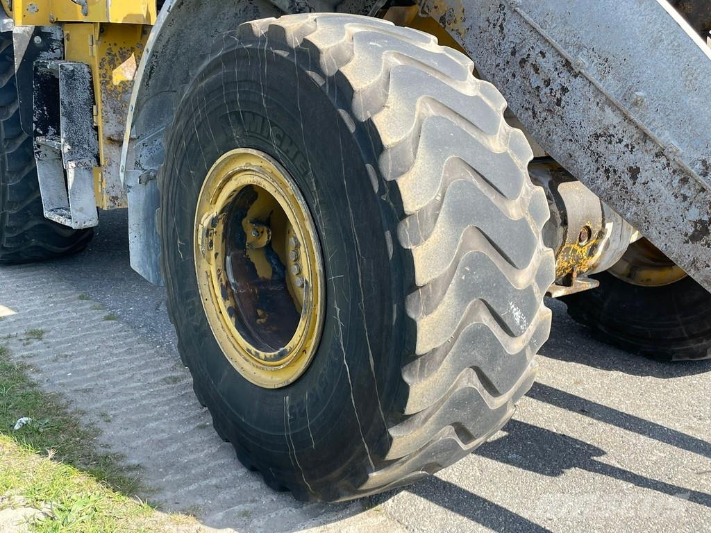 CAT 950M 轮式装载机