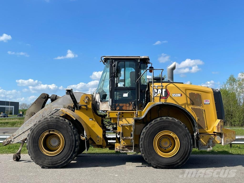 CAT 950M 轮式装载机
