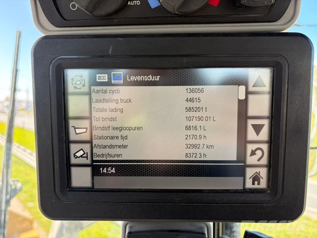 CAT 950M 轮式装载机