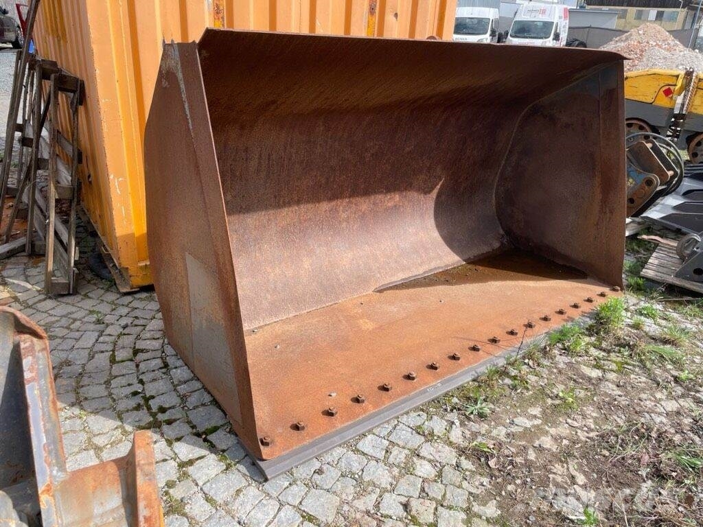 Volvo L 120 + QC + NEW CUTTING EDGE + 3000 mm + 3,3 m3 Kauhat