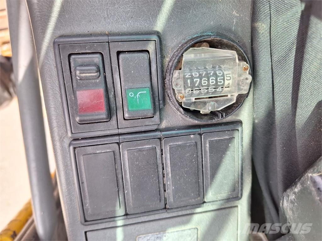 Volvo EC210BLC PYÖRITTÄJÄLLÄ Гусеничные экскаваторы