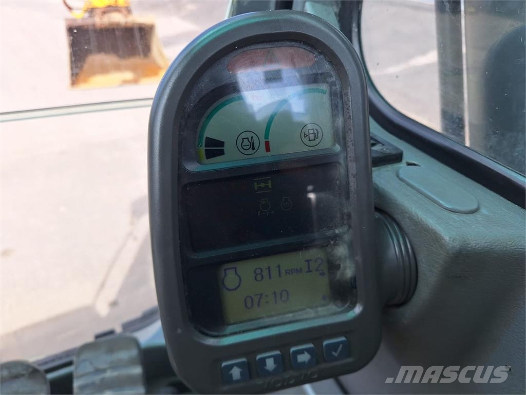 Volvo EC210BLC PYÖRITTÄJÄLLÄ Гусеничные экскаваторы
