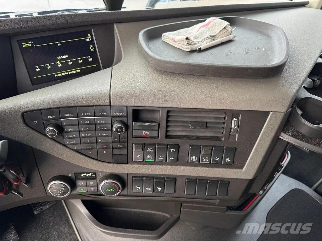 Volvo FH 460 6X2 EURO 6 HMF 1830 + REMOTE CONTROL Kranen voor alle terreinen