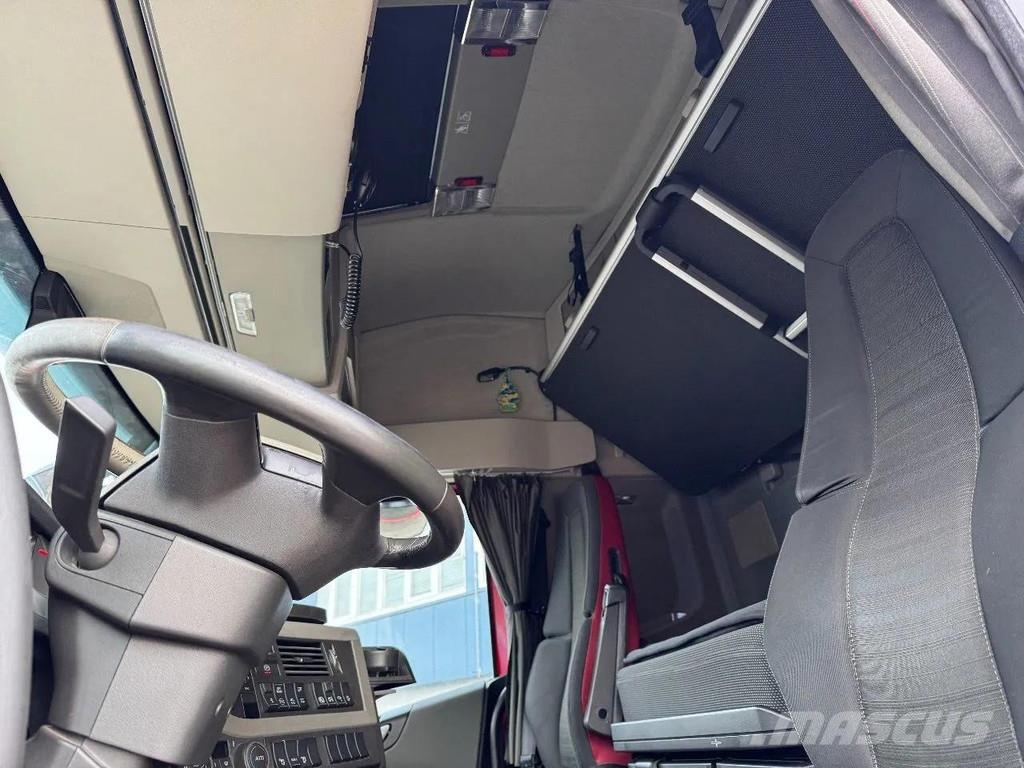 Volvo FH 460 6X2 EURO 6 HMF 1830 + REMOTE CONTROL Kranen voor alle terreinen