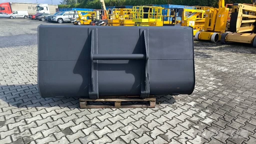 Manitou Do Manitou 2,5 m3 Kašike / Korpe