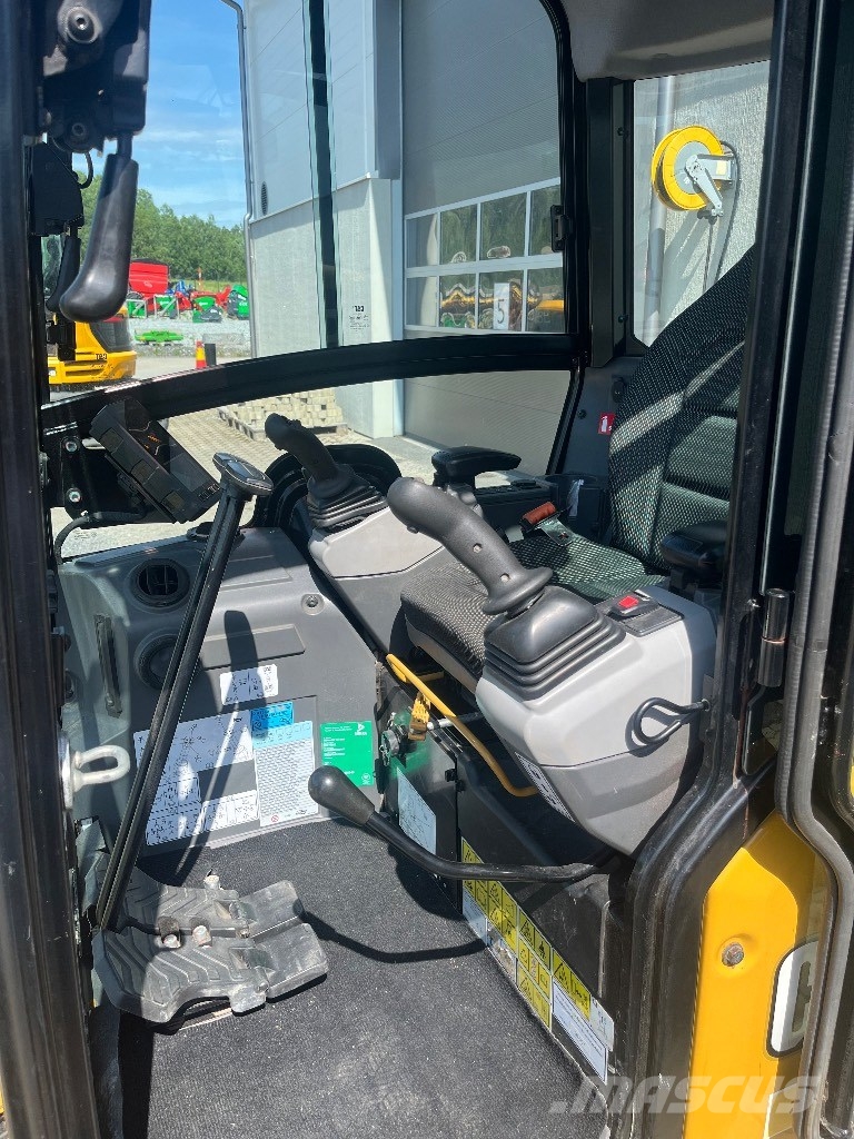 CAT 302 CR Fullutrustad, 1190h Minigrävare < 7t
