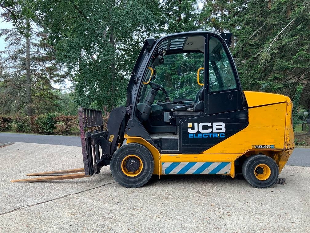JCB TLT30-19 E Teleskopiskie manipulatori