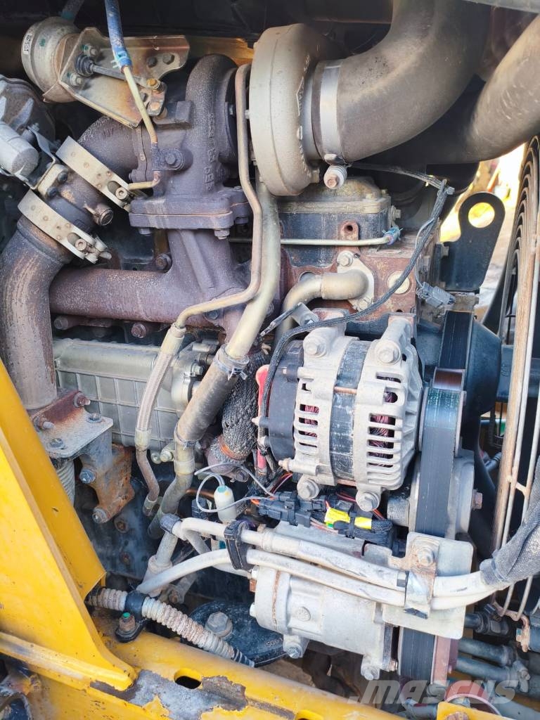 CAT 432 F Retrocargadoras