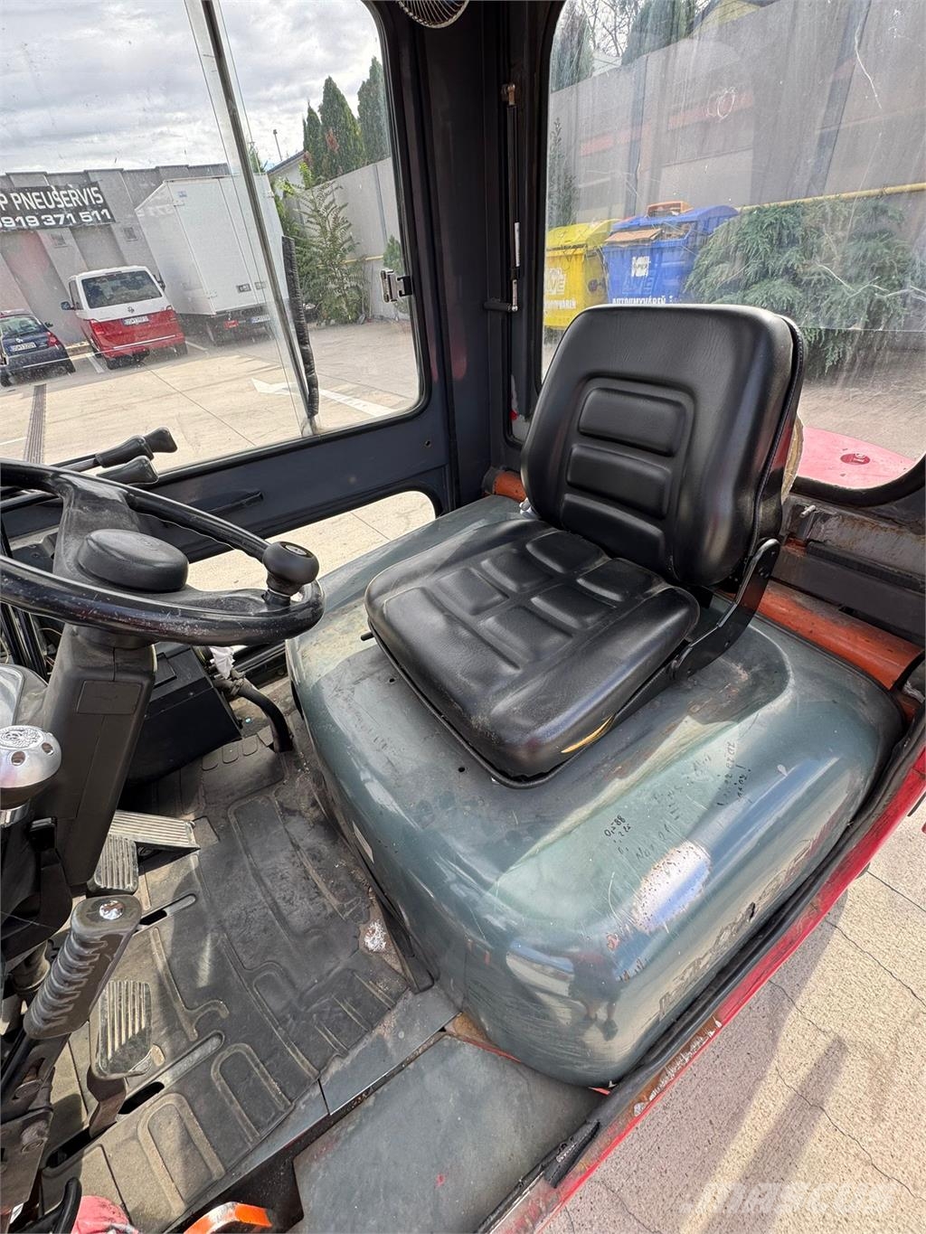Heli CPCD 25, Isuzu engine Chariots diesel