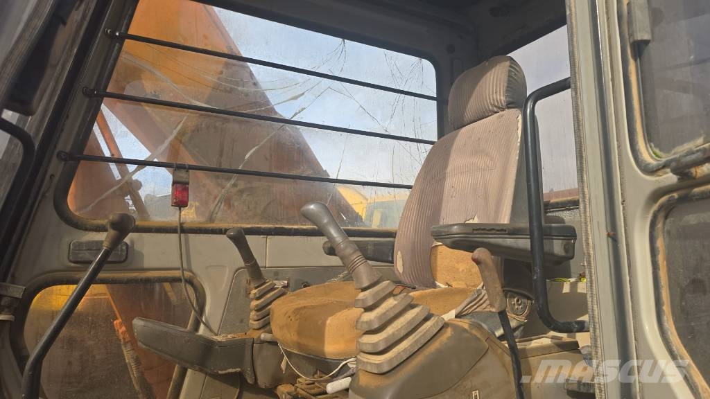 Fiat-Hitachi FH 150 LC-3 حفارات زحافة
