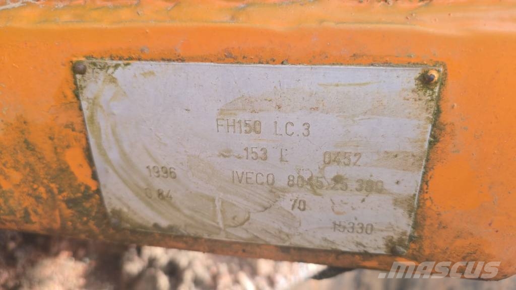 Fiat-Hitachi FH 150 LC-3 حفارات زحافة