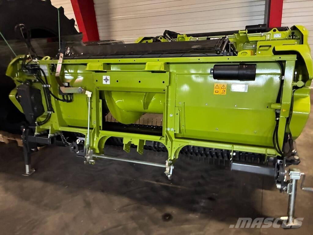 CLAAS PICK UP 300 Trince semoventi