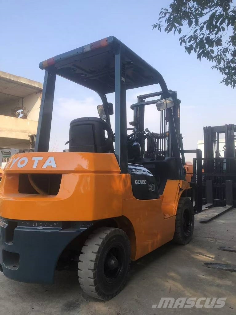 Toyota FD 30 Diesel forklifts