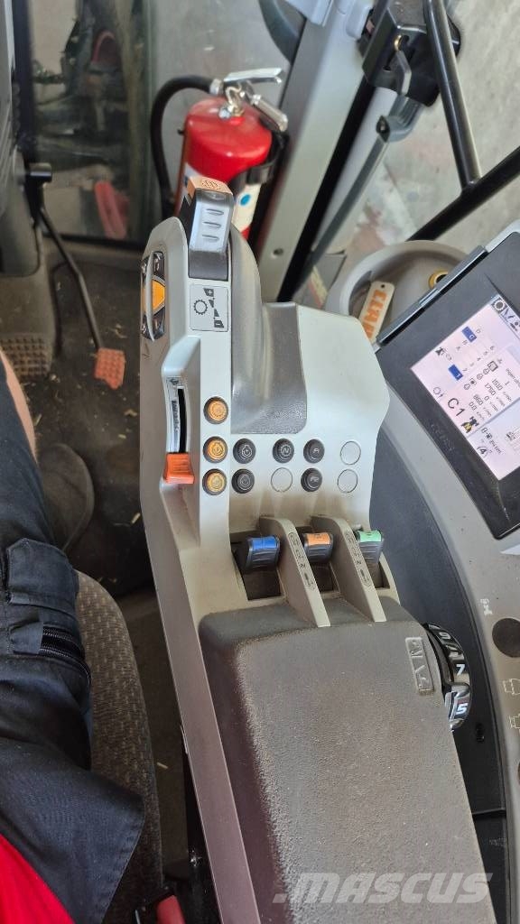 CLAAS Arion 640 Τρακτέρ