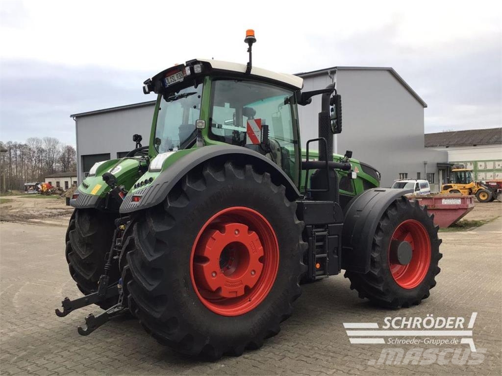 Fendt 936 VARIO GEN7 PROFI PLUS Traktorer