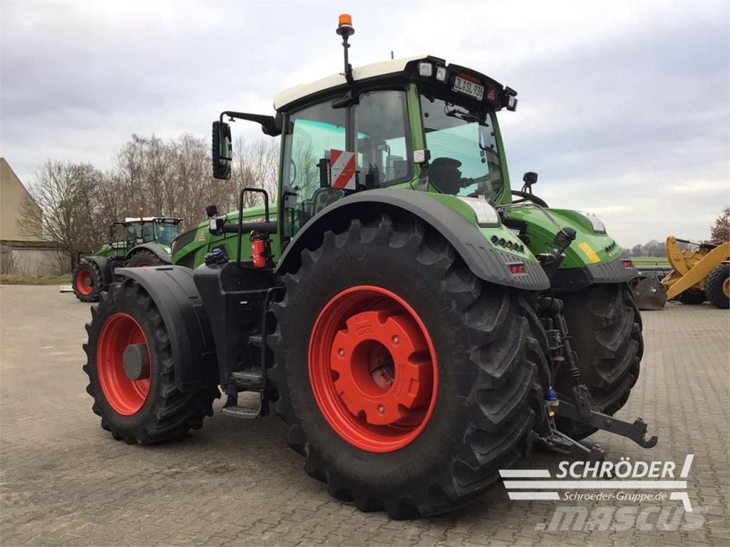 Fendt 936 VARIO GEN7 PROFI PLUS Traktorer