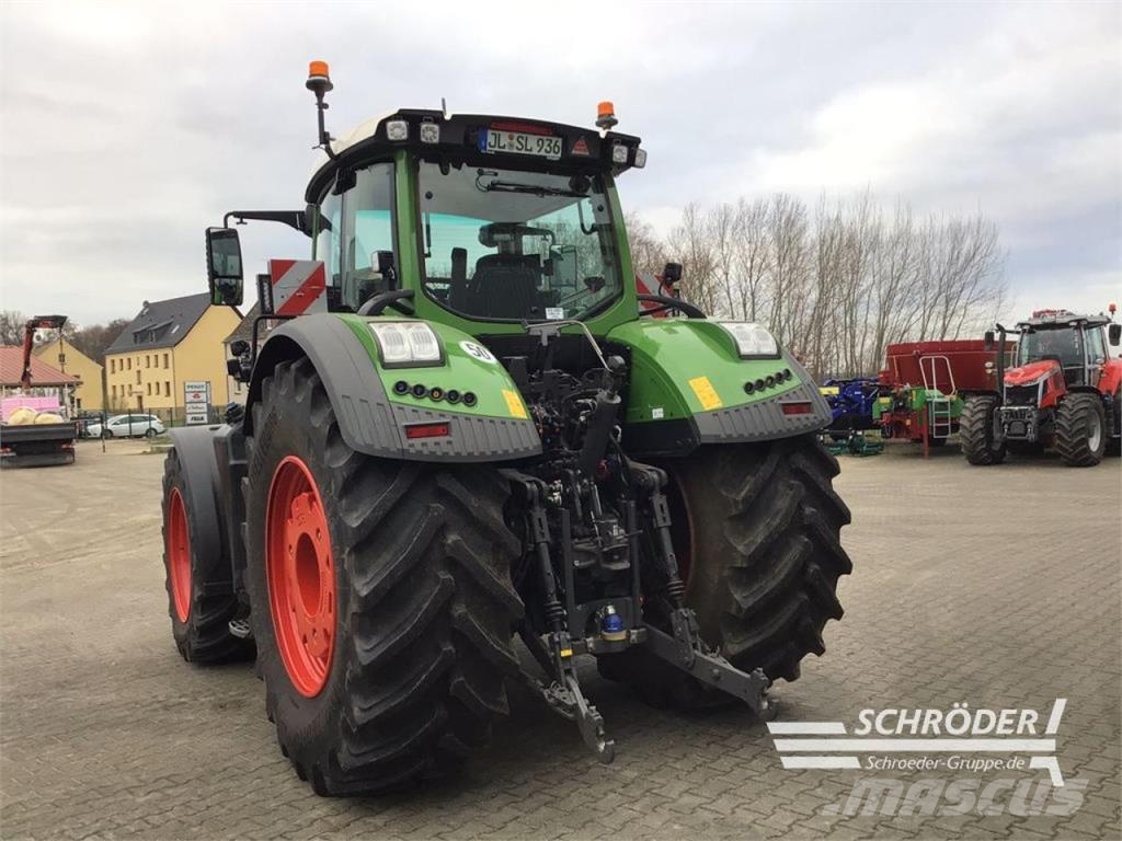 Fendt 936 VARIO GEN7 PROFI PLUS Traktorer