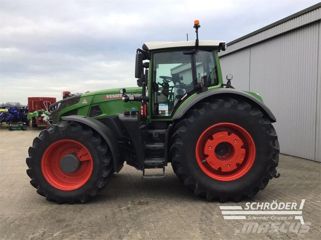 Fendt 936 VARIO GEN7 PROFI PLUS Traktorer