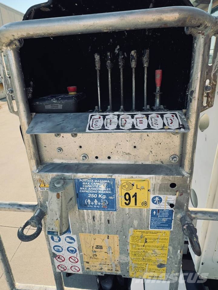 Oil & Steel 20.10 Plus Nostolava-autot