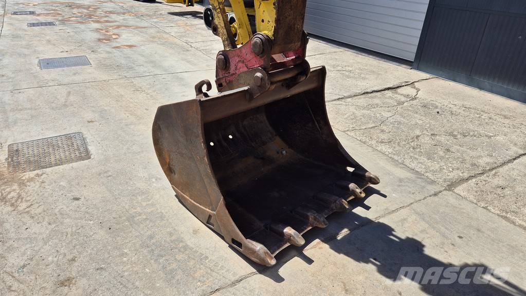 Komatsu PW170ES-6 - 1999 YEAR - 1X BUCKET Pelle sur pneus