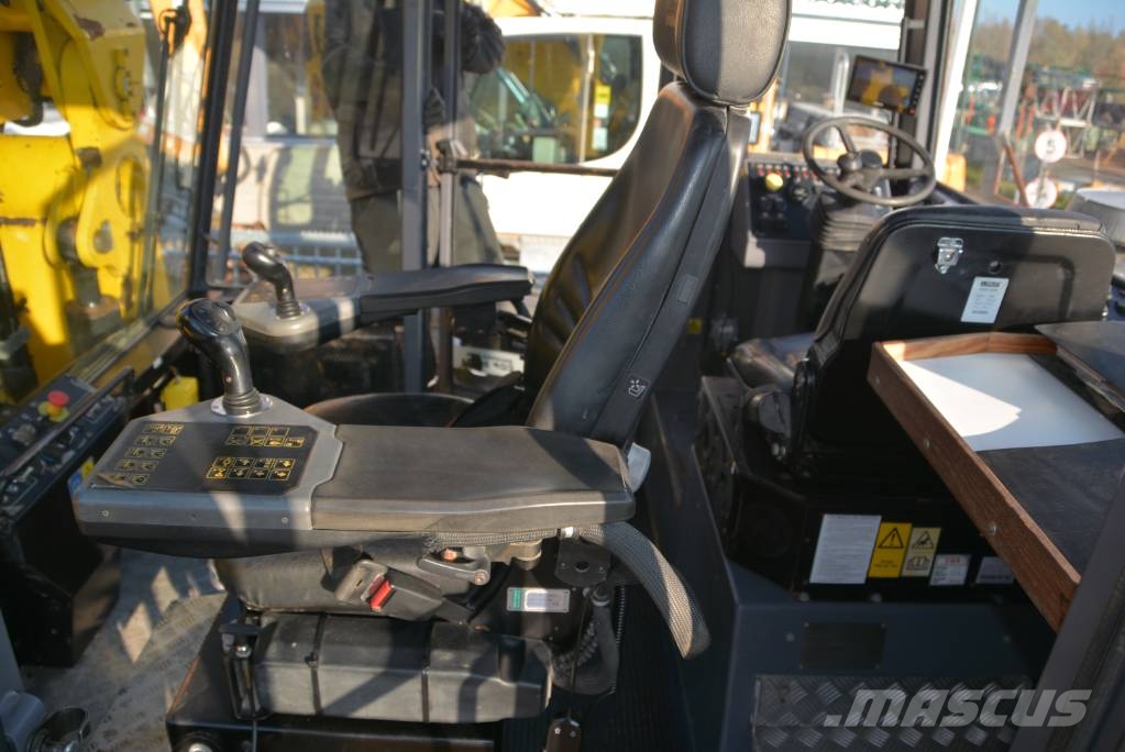 Atlas Copco Boomer WE3 C30 Povrchové vrtné súpravy
