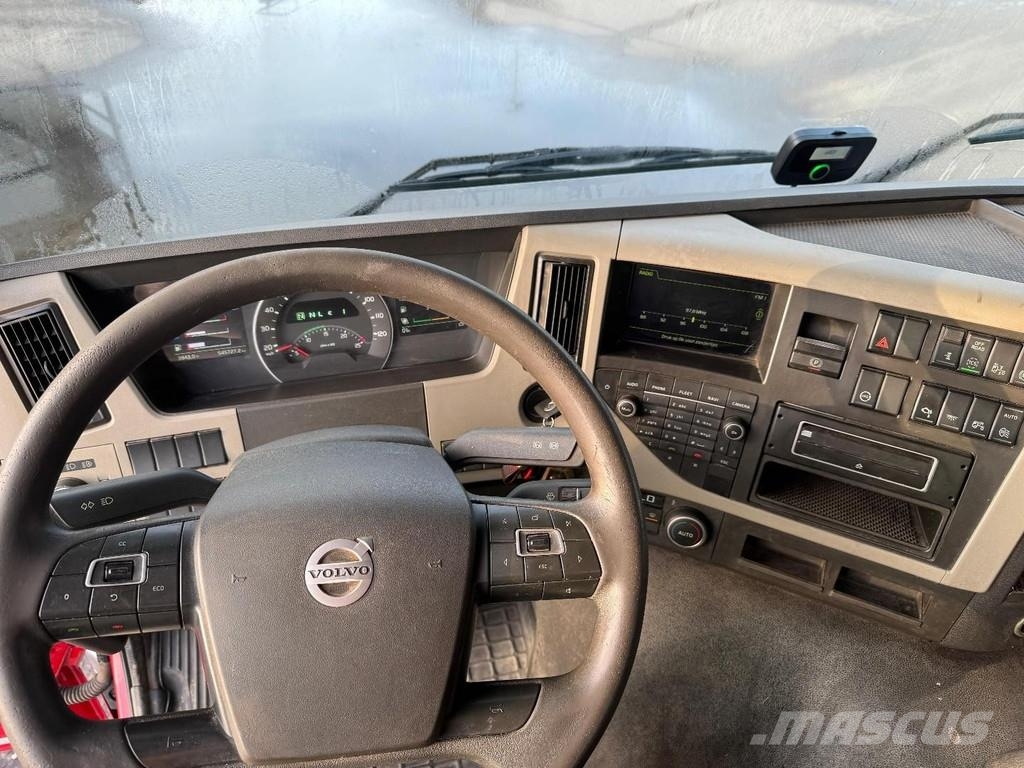 Volvo FM 330 4X2 EURO 6 + HYVA SKIPLOADER Скиповые погрузчики